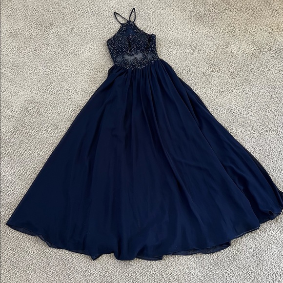 Prom dress - Picture 4 of 6